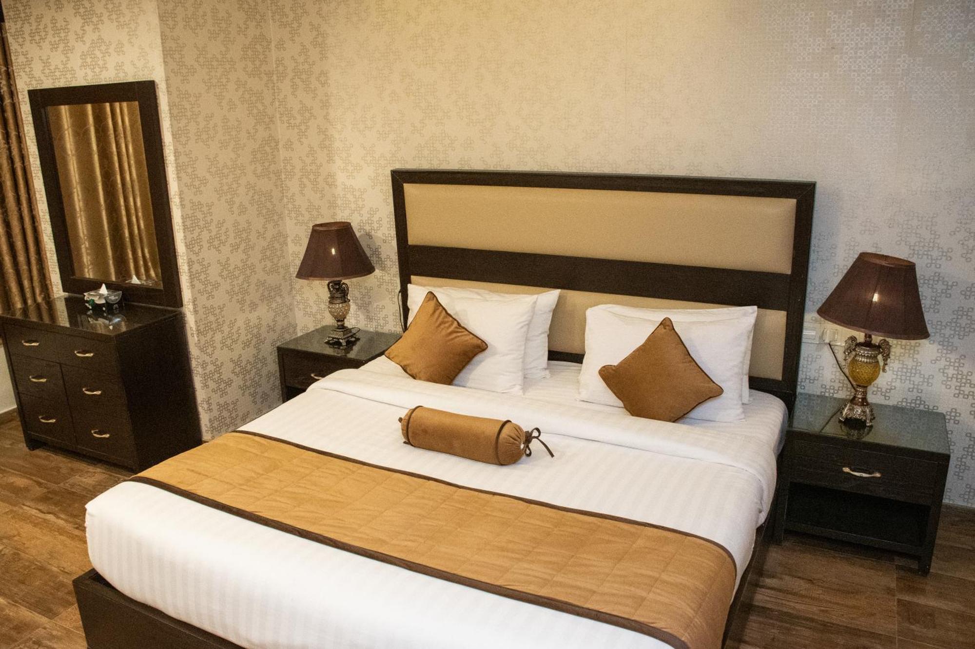 Centaurus Hotel Suites イスラマバード エクステリア 写真