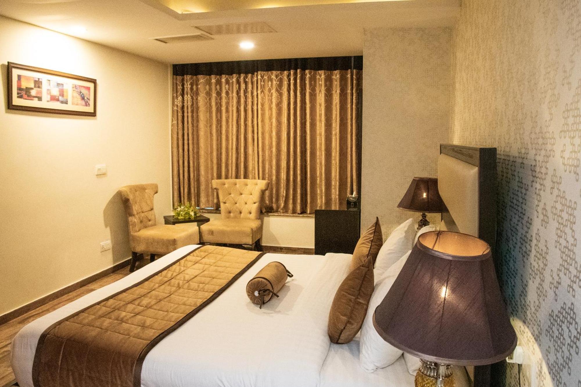 Centaurus Hotel Suites イスラマバード エクステリア 写真
